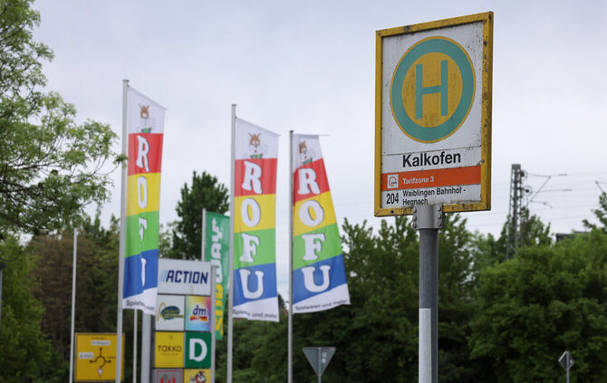 Die Bushaltestelle Kalkofen in Endersbach.