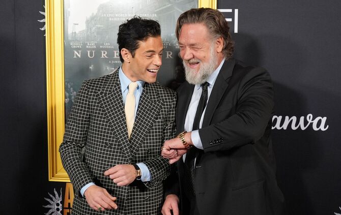 Rami Malek (l) und Russell Crowe