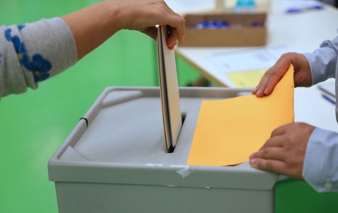 Stimmabgabe im Wahllokal Stadtbücherei in Waiblingen (Symbolfoto).