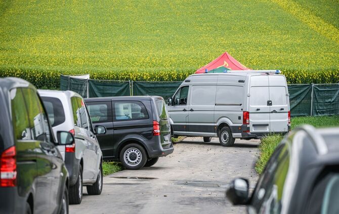 Frauenleiche in Auto entdeckt