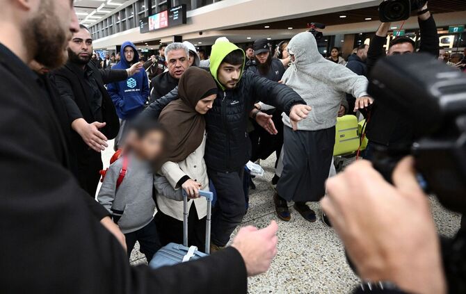 IS-Rückkehrerinnen in Australien angeklagt