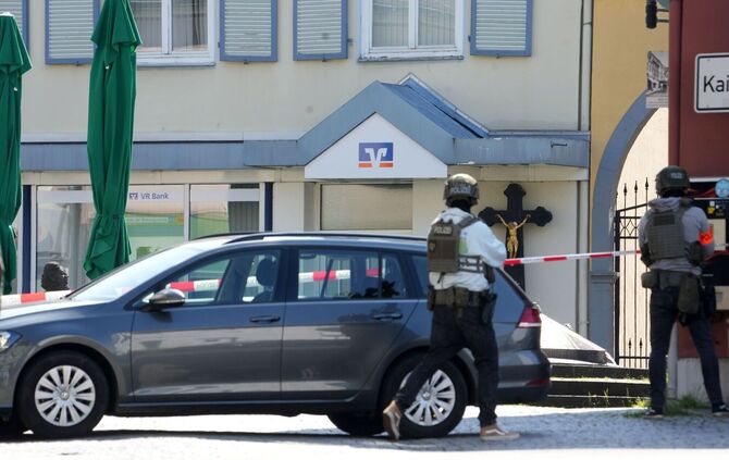 Geiselnahme in einer Bank im rheinland-pfälzischen Sinzig
