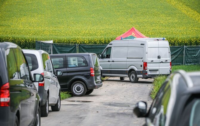 Frauenleiche in Auto entdeckt