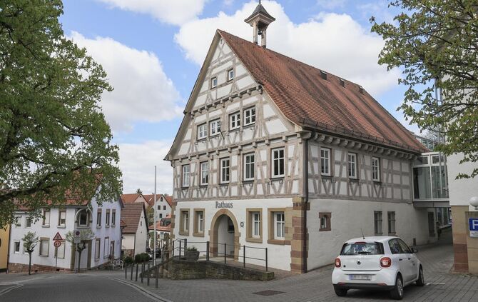 Das Rathaus in Korb - ein echtes Schmuckstück. Aber das kann doch nicht diese hohen Immobilienpreise begründen!
