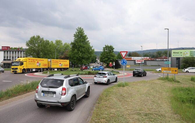 Kreisverkehr am Winterbacher Ortseingang.
