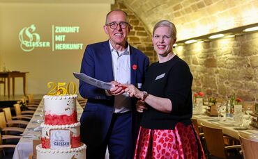 Hermann Giesser und Silvie Giesser-Reinhard feiern das Jubiläum ihrer beiden Firmen gemeinsam im Storchenkeller.