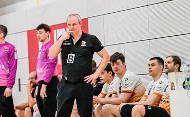 Der VfL-Trainer Tim Baumgart und sein Team haben in der vergangenen Saison einiges einstecken müssen.