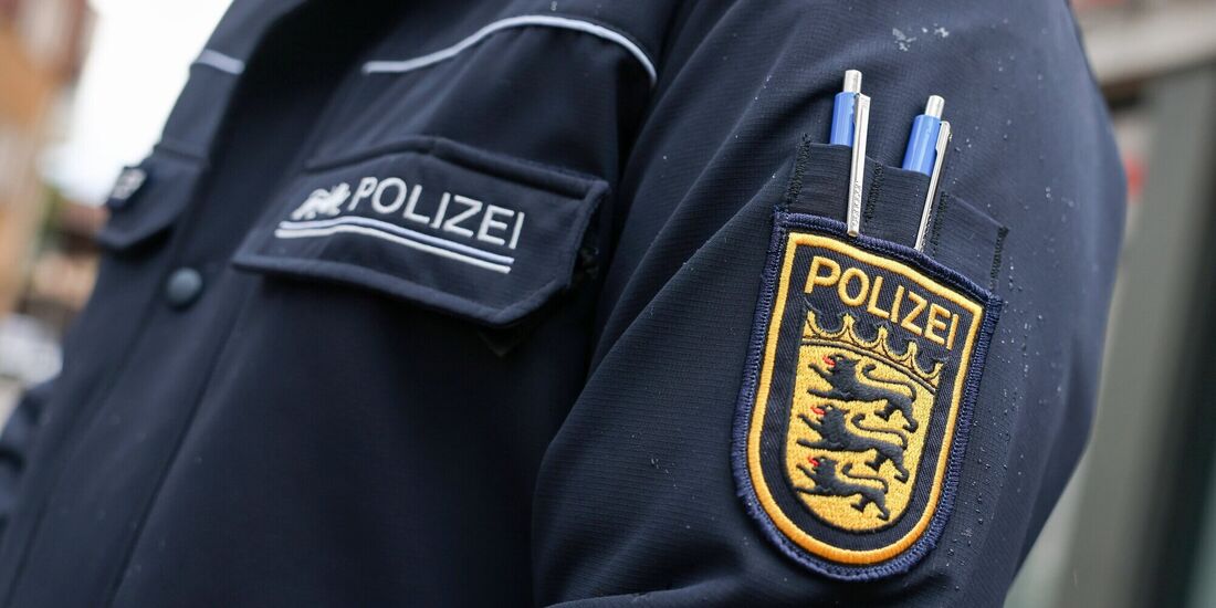 Der Mann wurde von Beamten der Polizei vorläufig festgenommen (Symbolfoto).