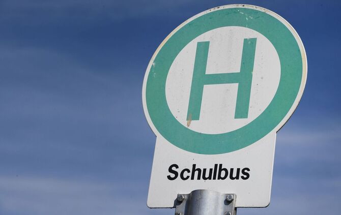 Unfall mit Schulbus