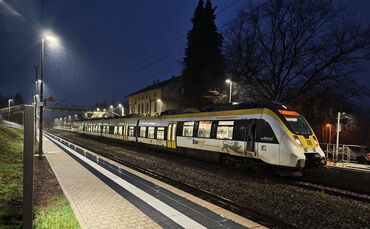 Ein "alter" MEX 90 im Bahnhof Oppenweiler (Symbolfoto).