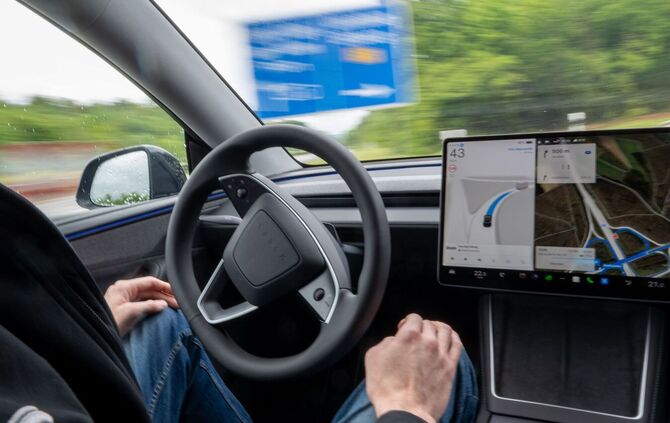 Pilotprojekt mit selbstfahrenden Teslas in der Eifel