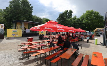 Donnerstagabend beim Streetfood-Festival in Waiblingen.