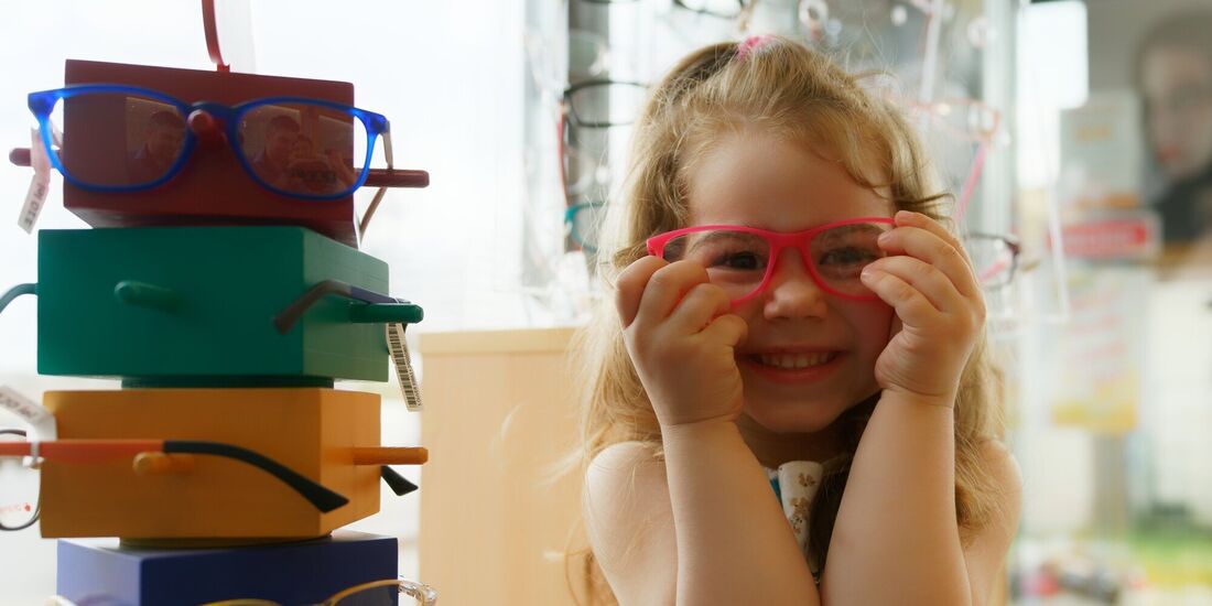 Immer mehr Kinder brauchen eine Brille. (Symbolbild)