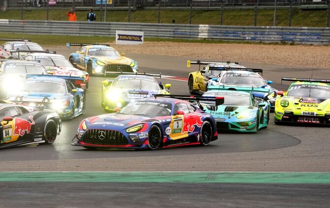 Start 24-Stunden-Rennen auf dem Nürburgring