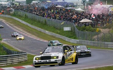 Voller Erfolg: Trotz einer defekten Wasserpumpe am neuen HWA EVO.R hatte der Berglen-Steinacher Markus Winkelhock beim 24-Stunde