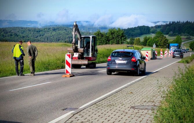 An dieser Stelle wird der Straßenbelag erneuert.