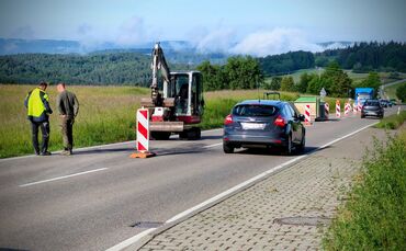 An dieser Stelle wird der Straßenbelag erneuert.