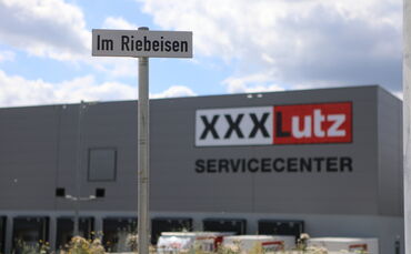30-Jähriger versucht in XXXL-Lutz-Lager einzubrechen. Sachschaden von 2000 Euro. Symbolbild