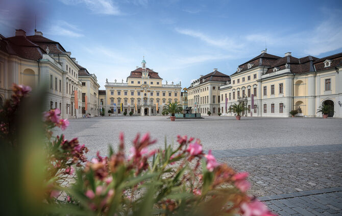 Der Innenhof des Residenzschlosses Ludwigsburg lädt zum Pfingstferienprogramm ein.