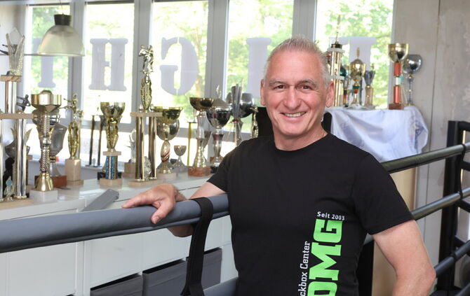 Giuseppe De Mitri hat in 40 Jahren Kampfsport schon so einiges an Pokalen gewonnen.