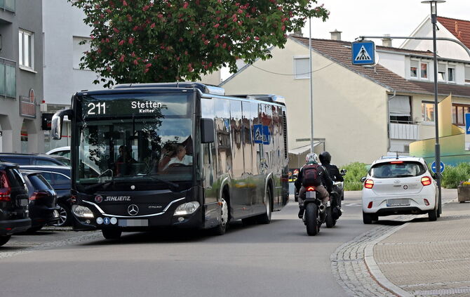 Der Bus 211 wird auch künftig durch die Waiblinger- und die Hauptstraße fahren - aber nicht in beide Richtungen.
