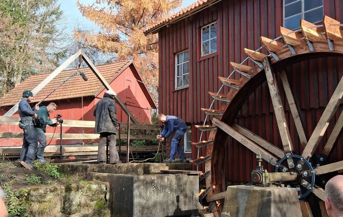 Das neue Mühlrad an der Hundsberger Sägmühle wird sich am Mühlentag (Pfingstmontag 2026) wieder drehen.