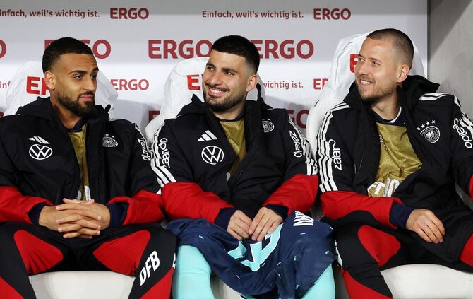 Deniz Undav (in der Mitte) fährt als einer von vier VfB-Profis zur WM.
