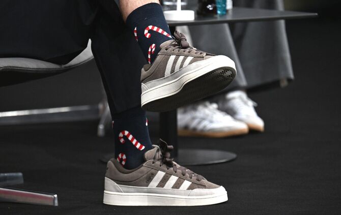 Mit Zuckerstangen-Socken kam Nagelsmann zur Kaderpräsentation.