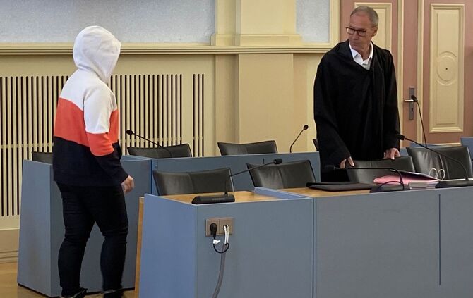 Prozess um totes Baby in Waschmaschine - Mutter vor Gericht