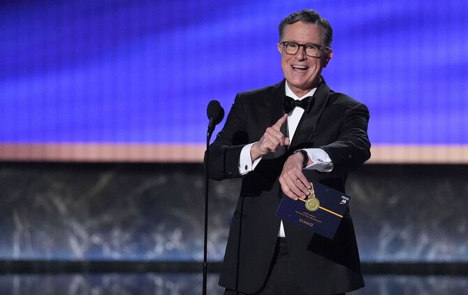 Stephen Colbert 2025 bei den 77. Emmy Awards