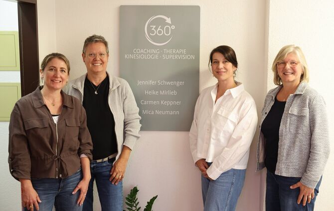 360-Grad-Praxis in Schorndorf: Die Beraterinnen Mica Neumann, Heike Mirlieb, Jennifer Schwenger und Carmen Keppner (von links) h