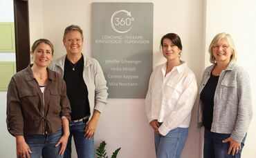 360-Grad-Praxis in Schorndorf: Die Beraterinnen Mica Neumann, Heike Mirlieb, Jennifer Schwenger und Carmen Keppner (von links) h