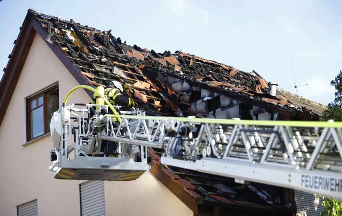 In Strümpfelbach ist es am Samstag zu einem Dachstuhlbrand gekommen.