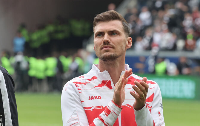 Pascal Stenzel spielte seit 2019 für den VfB Stuttgart.