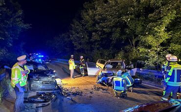 Frontalzusammenstoß auf Landstraße