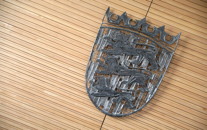 Wappen an der Wand eines Amtsgerichtssaals in Waiblingen (Symbolfoto/Archiv).