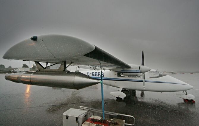 Hagelflieger bei schlechtem Wetter am Flughafen Stuttgart(Symbolfoto).