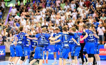 Der TVB jubelt über seinen zweiten Sieg gegen die SG Flensburg-Handewitt im elften Bundesligajahr.
