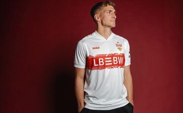 Grischa Prömel trägt zur kommenden Saison das Trikot mit dem roten Brustring.