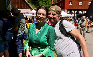 Der Waldfee können auch erwachsene Besucher des Mühlentags nicht widerstehen.