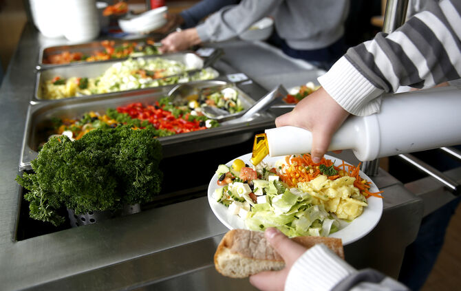 Die Mensa am Bildungszentrum Weinstadt wird seit Jahren vom selben Caterer betrieben (Archivfoto).