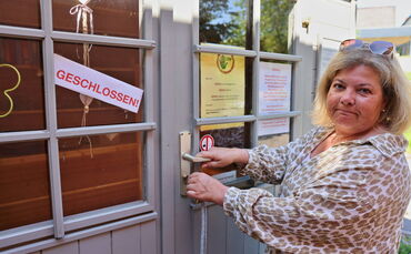 Sonja Wurst vom Buhlbronner Fläggaverein hat das "Nimm & Gib"-Häusle beim Bürgerhaus geschlossen: Sie ärgert sich, dass immer me