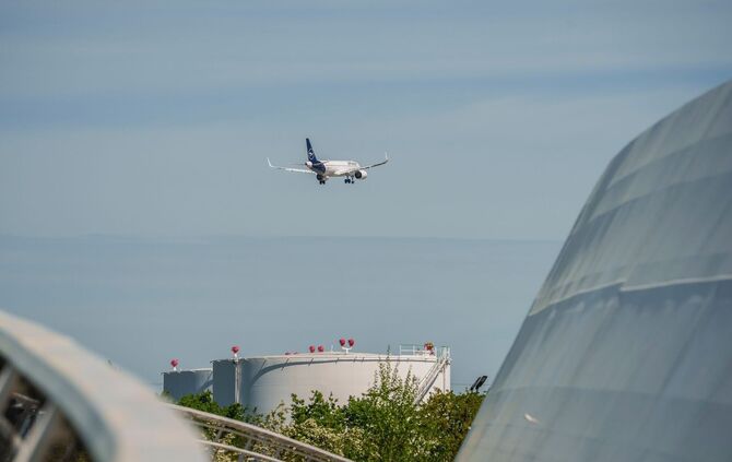 Lufthansa verspricht Passagieren sicheres Kerosin.