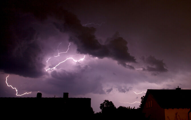 Der DWD warnt vor starkem Gewitter. (Symbolfoto)