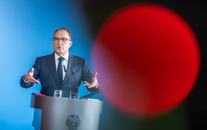 Die Gegenangriffe sollen auch ohne Kenntnis des Betroffenen erlaubt sein.