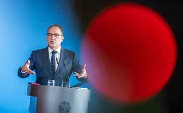 Die Gegenangriffe sollen auch ohne Kenntnis des Betroffenen erlaubt sein.