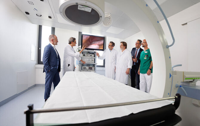 Chefärzte des Rems-Murr-Klinikums operieren jetzt auch im neuen Ambulanten OP-Zentrum Winnenden. Dr. Christophe Müller, Allgemei
