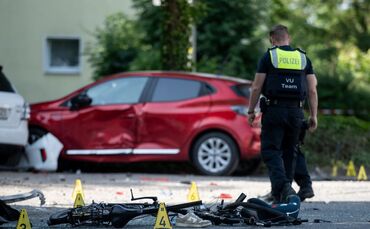 Autofahrerin fährt Kinder an - drei Verletzte