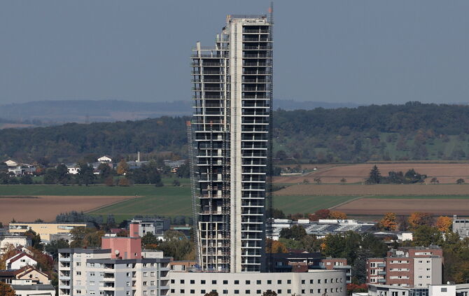 Früher Gewa-Tower, heute Schwabenlandtower: Ruhig wird es vorerst nicht um das höchste Wohngebäude in Baden-Württemberg (Archivf