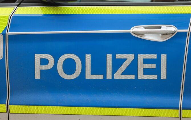 Ob ein Zusammenhang zwischen den Taten besteht, kann die Polizei noch nicht sagen. (Symbolbild)